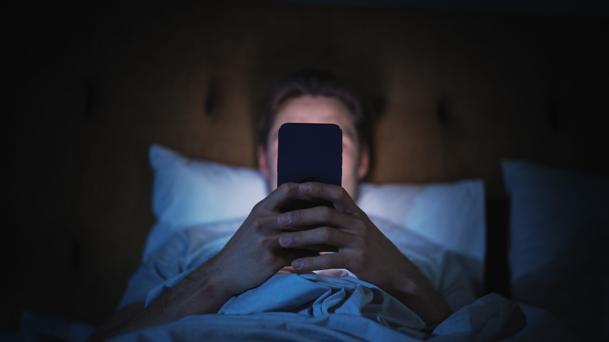Curated visual reference: Visual Reference: New Disorder Linked To Screen Time Sapd